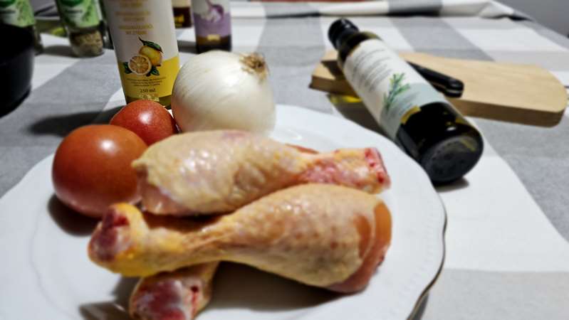 Ingredientes para preparar muslitos de pollo en salsa