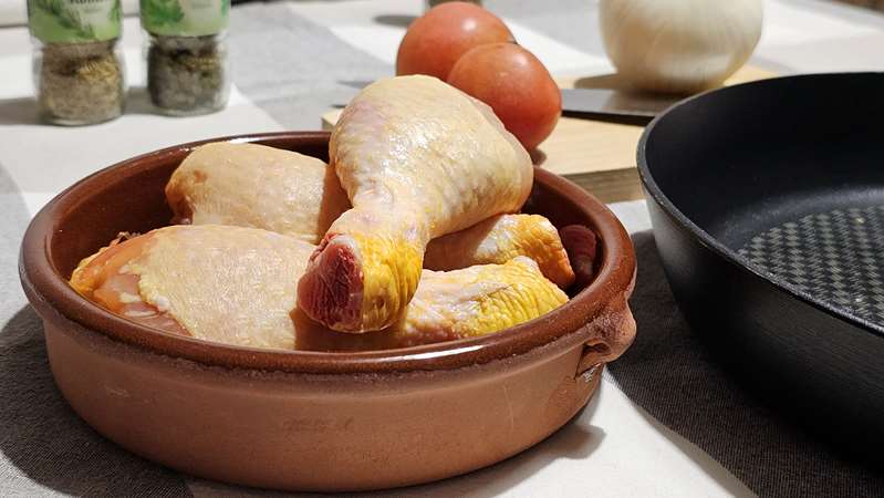 Ingredientes para preparar sanduche de pollo